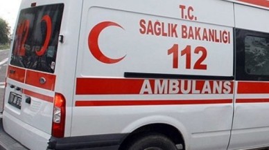 Ağrıda askeri servisle kamyonet çarpıştı: 11 yaralı