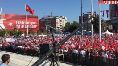 Taksim, 24 Temmuz: Darbeye karşı omuz omuza