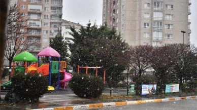 Beylikdüzüne kar erken geldi