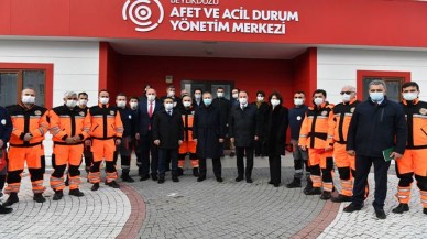 İstanbul Valisi Ali Yerlikaya Beylikdüzü esnafını ziyaret etti