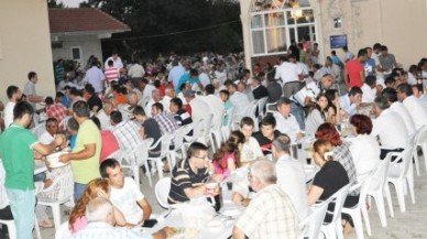 İzzettin’de iftar vakti..