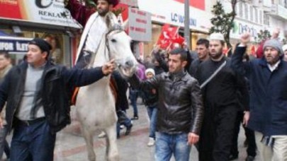 'Muhteşem Yüzyıl'a fermanlı protesto