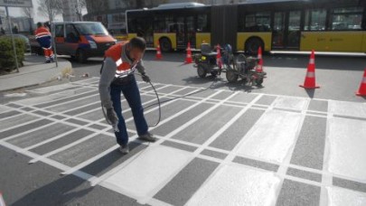 Beylikdüzü’ne yeni yaya geçitleri yapılıyor