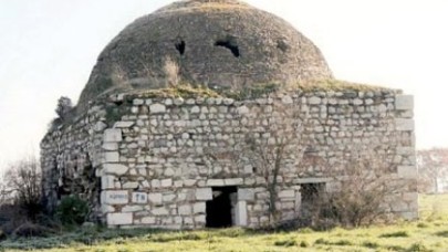 Hazine avcıları Kanuni'nin yaptırdığı camiyi talan etti!