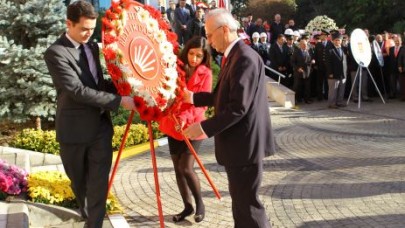 BEYLİKDÜZÜ, ATA’SINI TÖRENLER VE DUALARLA ANDI