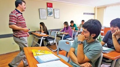 Akgün: Dershanelerin kapatılması yanlıştır...