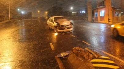 İstanbul'da Kar Kazaya Sebep Oldu