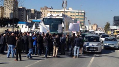 Konutzedeler Kadıoğlu’nun otobüsünü durdurdu!