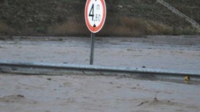 Denizli-Aydın yolu sele teslim