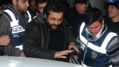 Soner Yalçın gözaltına alındı