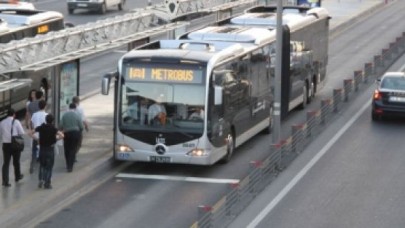 Metrobüse, Saat Ayarlı Zam Yapılması Gündemde