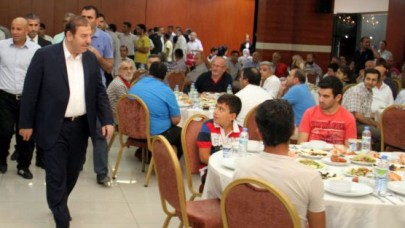 Esnafla iftar sofrasında buluştu