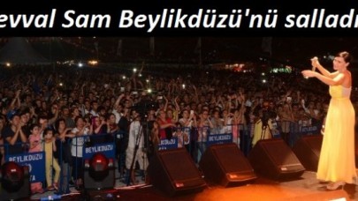 Şevval Sam onbinlere müzik ziyafeti yaşattı