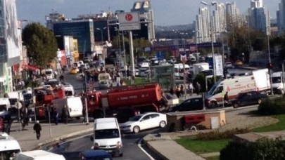 Seyrantepe'de Metro Raydan Çıktı: Yaralılar var