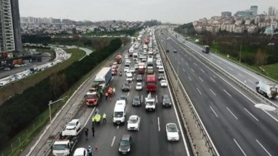 TEM Otoyolunda zincirleme kaza: 5 yaralı