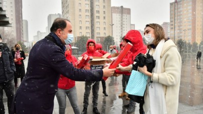 Beylikdüzü Belediye Başkanı Çalıktan 14 Şubat jesti