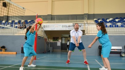 Esenyurtlu çocuklar hem spor yapıyor hem de sosyalleşiyor