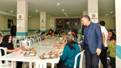 Başkan Bozkurt, Muharrem Ayının ilk akşamında orucunu vatandaşlarla birlikte açtı