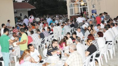 İzzettin’de iftar vakti..