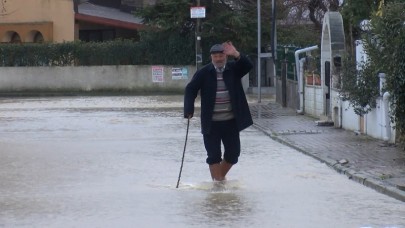 Sokaklar göle döndü