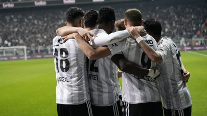 Beşiktaş Antalya’da tur istiyor