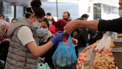 Kemerde sıkacak delik aranıyor