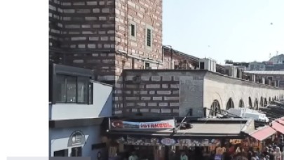 Eminönü'nde yaşanan insan yoğunluğu havadan görüntülendi