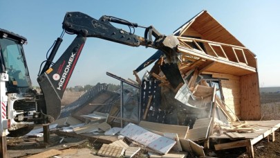 Silivri'de kaçaklar yıkılıyor!