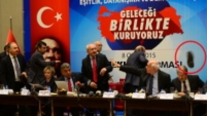 Kemal Kılıçdaroğlu'na ayakkabılı protesto