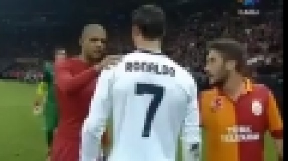 Cristiano Ronaldo Maç Sonrası Sabriyi Takmadığı An