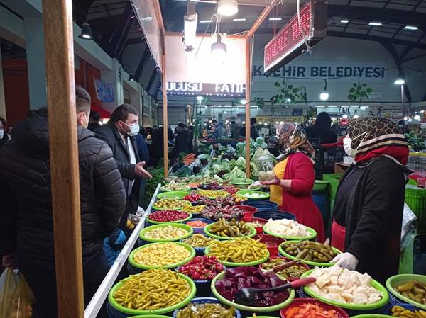 CHP Başakşehir İlçe Başkanı Deniz Bakır: Esnafın sorunlarını dile getirdi