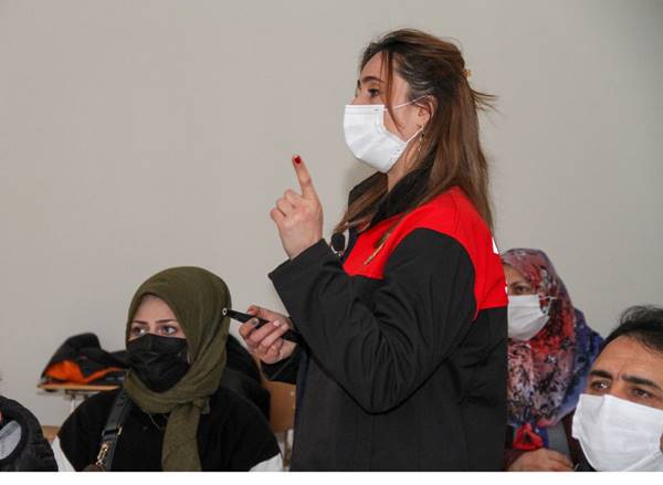 Esenyurt belediyesi kadın sosyal yaşam Merkezi’nde afet eğitimi semineri