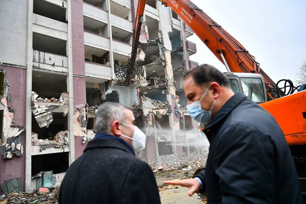 Beylikdüzü Belediye Başkanı Çalık, 1-7 Mart Deprem Haftası kapsamında mesaj yayınladı